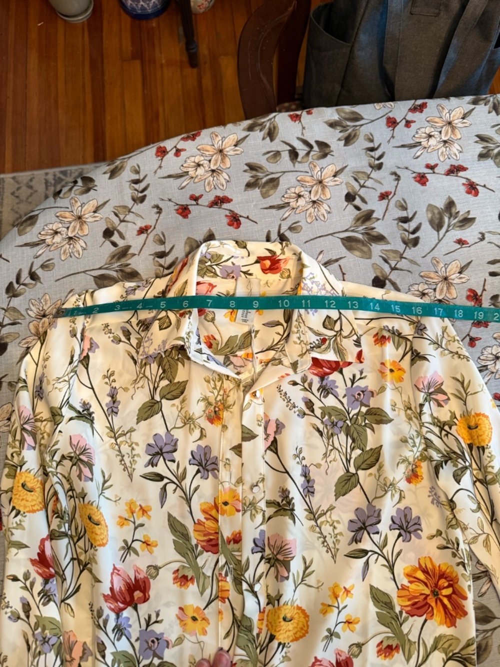 Joie Garden Floral Print Button Down Blouse XS - Picture 6 of 10